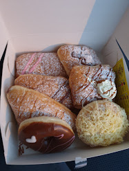 Crazy Cakes and Donuts Petone