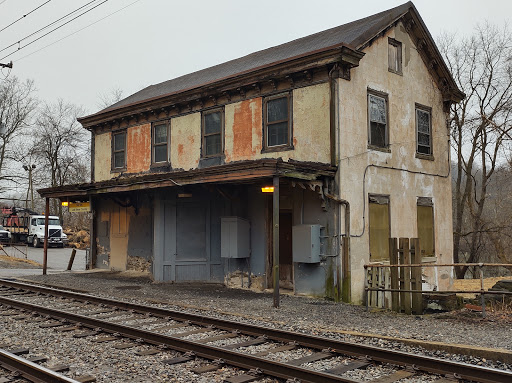 Shawmont Station, 7800 Nixon St, Philadelphia, PA 19128