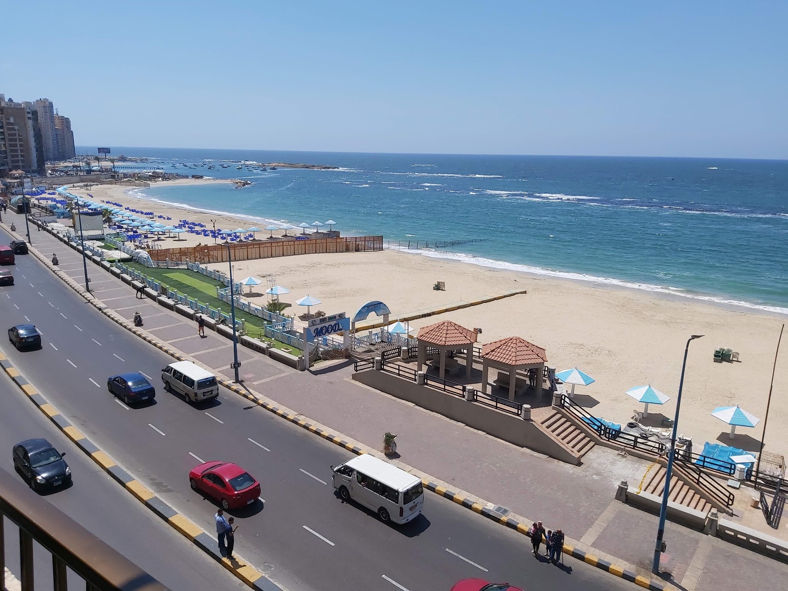 Mandara Beach'in fotoğrafı - rahatlamayı sevenler arasında popüler bir yer