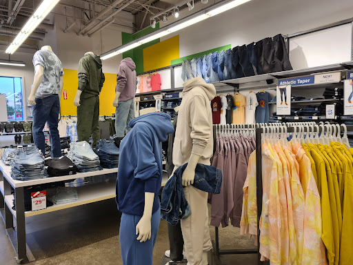 Shopping Mall «Dedham Mall», reviews and photos, 300 Providence Hwy, Dedham, MA 02026, USA