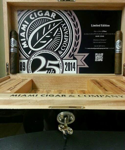 Tobacco Shop «Cigar Palace», reviews and photos, 4815 Eisenhower Ave # A, Alexandria, VA 22304, USA