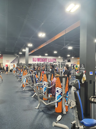 Crunch Fitness - West Pembroke - 16024 Pines Blvd, Pembroke Pines, FL 33027
