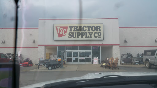 Tractor Supply Co., 6885 US-322, Franklin, PA 16323, USA, 