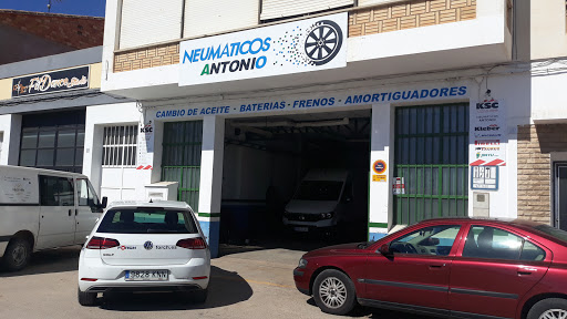 NEUMATICOS ANTONIO en Requena, Valencia