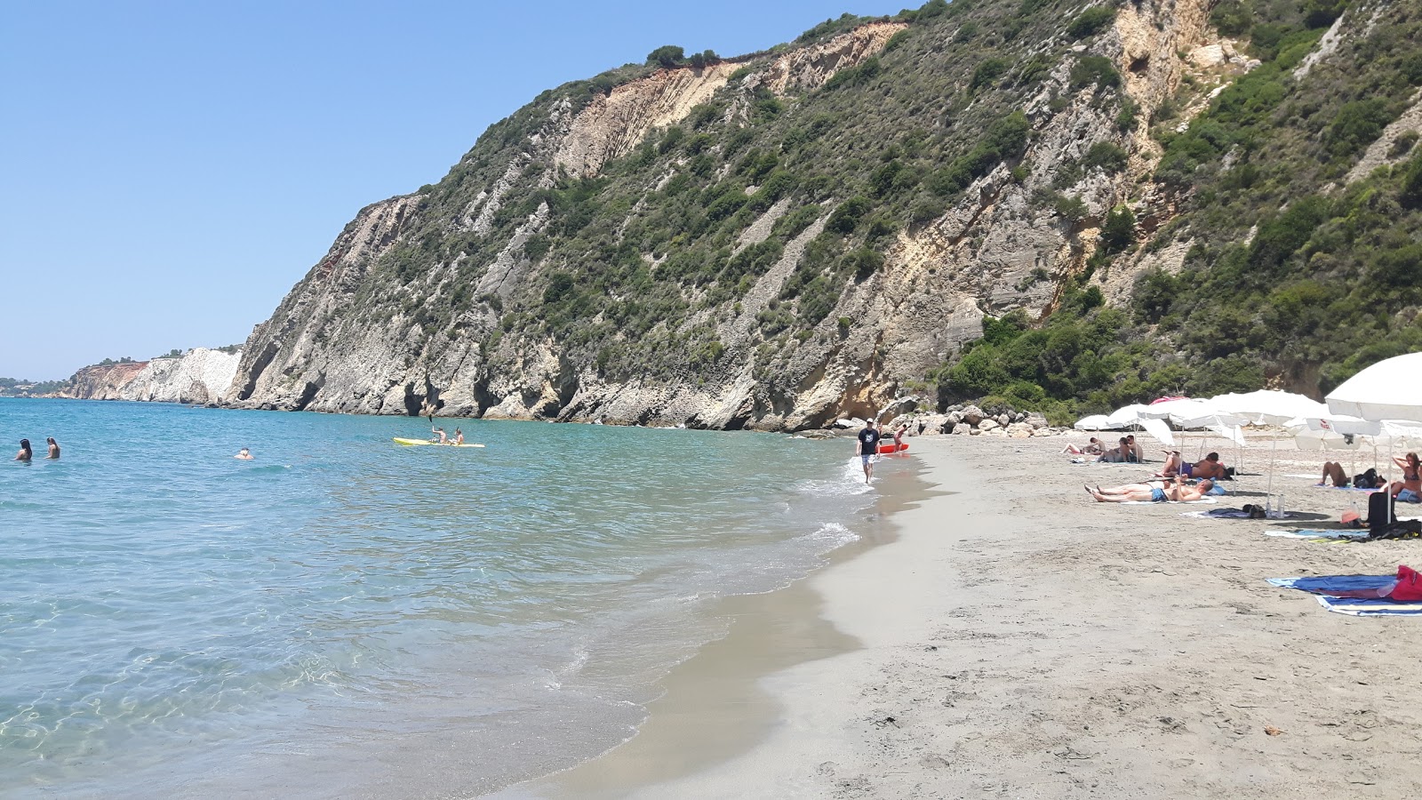 Photo de Spasmata beach avec un niveau de propreté de assez propre