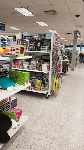 Clothing Store «Ross Dress for Less», reviews and photos, 5400 Brodie Ln, Sunset Valley, TX 78745, USA