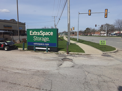 Self-Storage Facility «Extra Space Storage», reviews and photos, 1510 S Lake St, Mundelein, IL 60060, USA