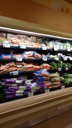 Grocery Store «Stop & Shop», reviews and photos, 64-66 Myrtle Ave, Ridgewood, NY 11385, USA