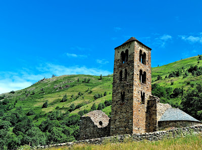Église romane St-Pierre à Mérens-les-Vals