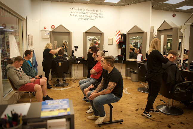 Reviews of Elliotts Hairdressing in Northampton - Barber shop