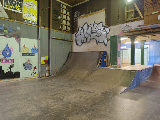 Bicycle Store «C T Bike», reviews and photos, 80 South St, Bristol, CT 06010, USA