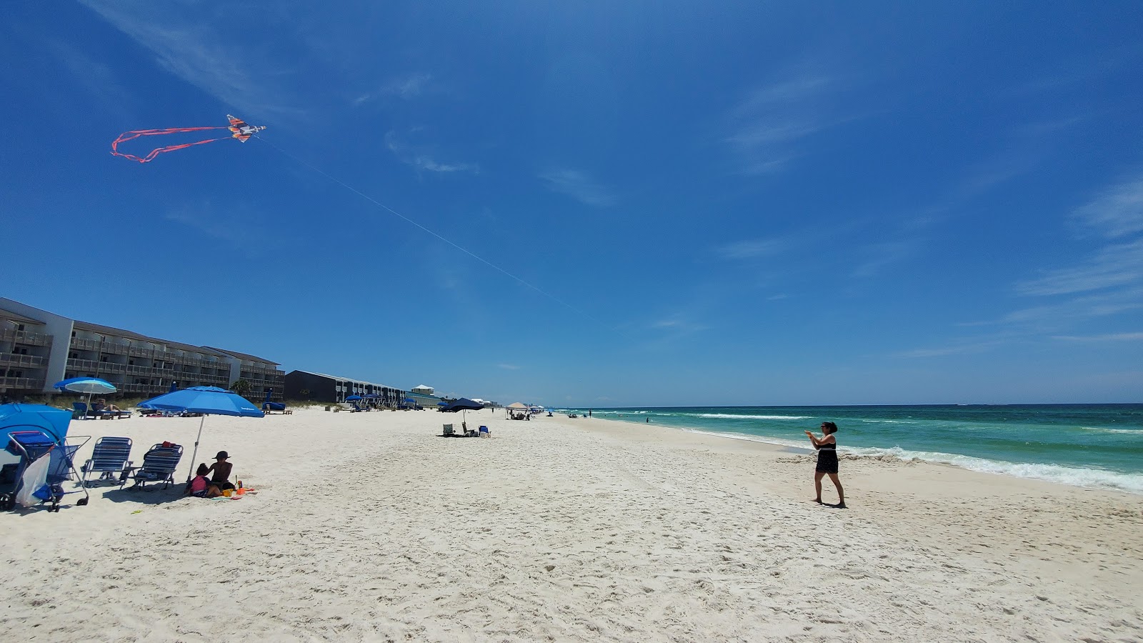 Photo de Carillon Beach avec sable fin blanc de surface