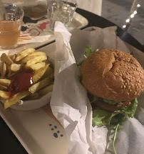 Hamburger du Restaurant végétalien Peacefood Café à Montpellier - n°10