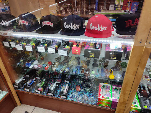 Tobacco Shop «American Smoke & Vape», reviews and photos, 217 E Army Trail Rd, Glendale Heights, IL 60139, USA