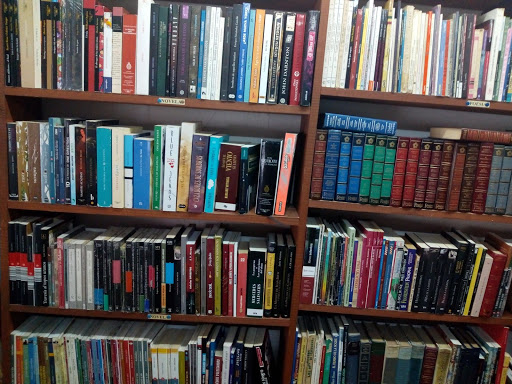 Librería de viejo cronopios y famas