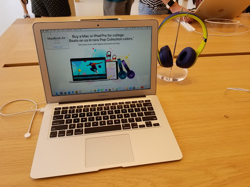 Computer Store «Apple Irvine Spectrum Center», reviews and photos, 763 Spectrum Center Dr, Irvine, CA 92618, USA