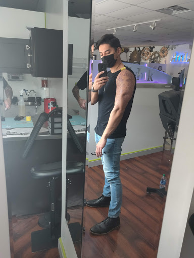 Tattoo Shop «evolvInk studios», reviews and photos, 2 Lackawanna Pl, Morristown, NJ 07960, USA