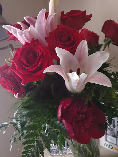 Florist «The Best Little Flower Shop In Roswell», reviews and photos, 10800 Alpharetta Hwy #228, Roswell, GA 30076, USA