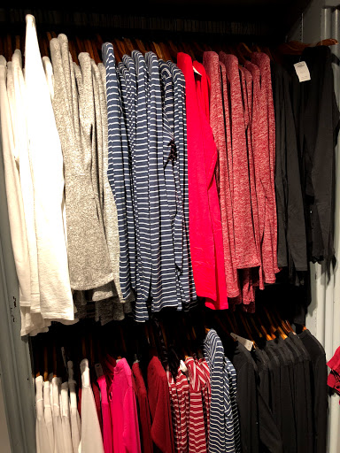 Clothing Store «Hollister Co.», reviews and photos, 19575 Biscayne Blvd #1335, Aventura, FL 33180, USA