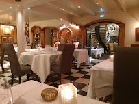 Atmosphère du Restaurant français Le France à Villers-le-Lac - n°13