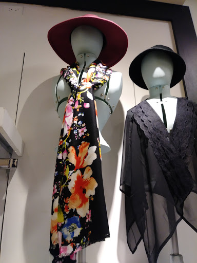 Stores to buy women's kimonos Honolulu