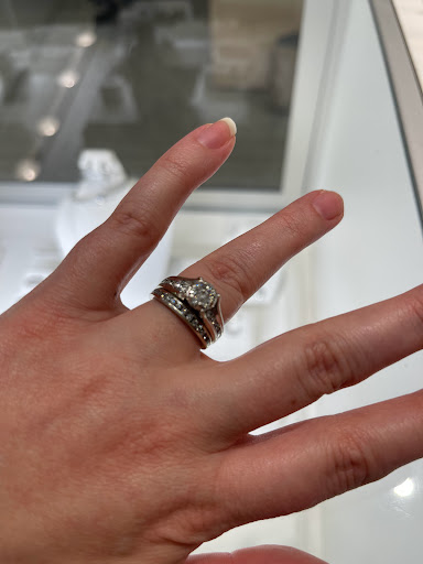 Jewelry Store «Zales - The Diamond Store», reviews and photos, 3213 Bel Air Mall, Mobile, AL 36606, USA