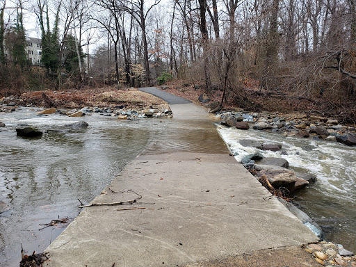 Recreation Center «Arlington Mill Community Center», reviews and photos, 909 S Dinwiddie St, Arlington, VA 22204, USA