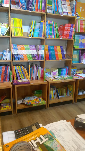 Second hand bookshops in Valparaiso