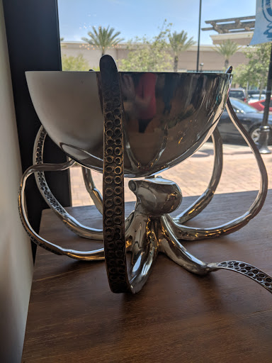 Shopping Mall «Shops At Dos Lagos», reviews and photos, 2780 Cabot Dr #140, Corona, CA 92883, USA