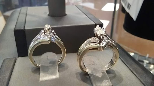 Pawn Shop «Newport Pawn Shop», reviews and photos, 224 SW Coast Hwy, Newport, OR 97365, USA