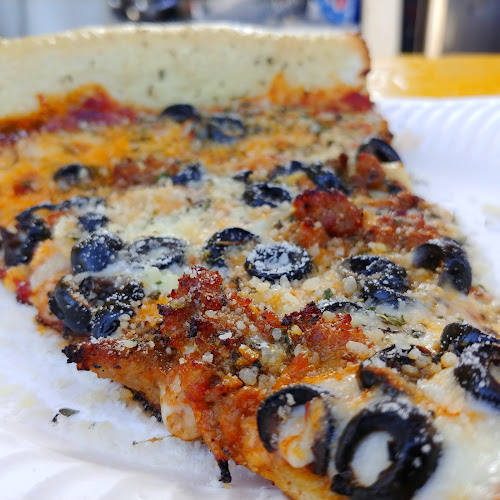 #1 best pizza place in Oregon - Za Cart Pizza