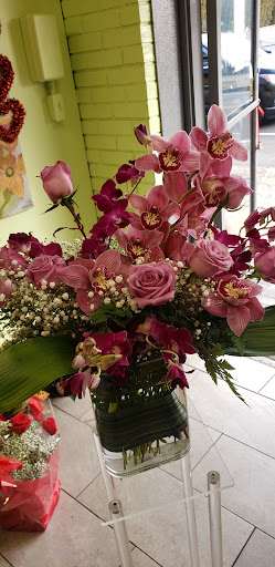 Florist «Westbury Florist Inc», reviews and photos, 53 Post Ave, Westbury, NY 11590, USA