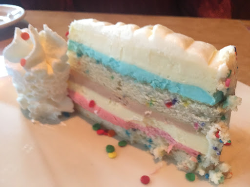 Restaurant «The Cheesecake Factory», reviews and photos, 1 Maple Ave, White Plains, NY 10601, USA