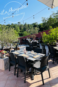 Atmosphère du Restaurant La Guinguette à Sainte-Anastasie-sur-Issole - n°17