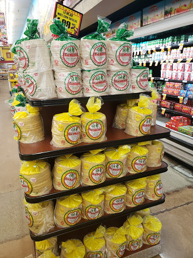 Grocery Store «El Rancho Supermercado», reviews and photos, 2770 Valwood Pkwy, Farmers Branch, TX 75234, USA