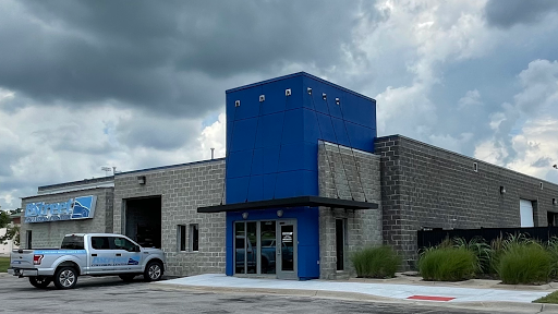 Auto Body Shop «B Street Collision Center», reviews and photos, 2340 Paul St, Omaha, NE 68102, USA