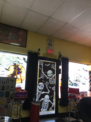 Barber Shop «Classics Barber Shop», reviews and photos, 30561 US Hwy 19 N, Palm Harbor, FL 34684, USA