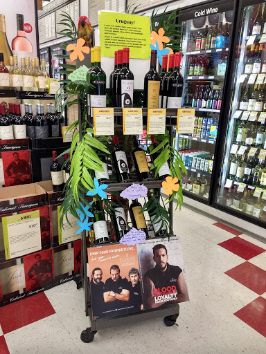 Wine Store «Total Wine & More», reviews and photos, 333 Crossroads Blvd, Cary, NC 27518, USA