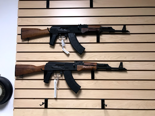Gun Shop «Gun Outlet & Pawn», reviews and photos, 5115 N Tryon St, Charlotte, NC 28213, USA