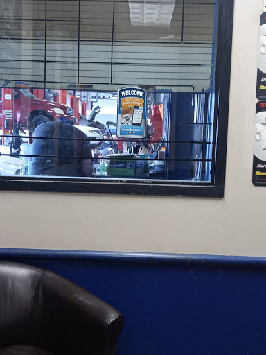 Auto Repair Shop «Sears Auto Center», reviews and photos, 7635 I-35, San Antonio, TX 78224, USA