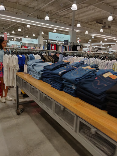 Department Store «Century 21 Department Store», reviews and photos, 12801 W Sunrise Blvd, Sunrise, FL 33323, USA