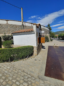 Oficina de turismo de El Tiemblo P.º de Recoletos, 05270 El Tiemblo, Ávila, España