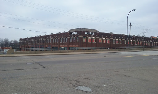 Truck Rental Agency «U-Haul Moving & Storage at Tallmadge Ave», reviews and photos, 800 E Tallmadge Ave, Akron, OH 44310, USA