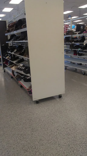 Clothing Store «Ross Dress for Less», reviews and photos, 201 University Oaks Blvd, Round Rock, TX 78664, USA