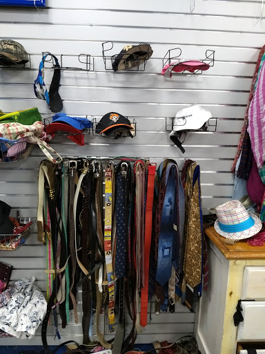 Corporate Campus «Goodwill Outlet», reviews and photos