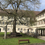 Photo n°1 de l'avis de Juergen.b fait le 07/05/2023 à 05:31 sur le  Evangelische Tagungsstätte Stift Urach der Evang. Landeskirche in Württemberg à Bad Urach