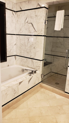 Shopping Mall «Fontainebleau Shops», reviews and photos, 4441 Collins Ave, Miami Beach, FL 33140, USA