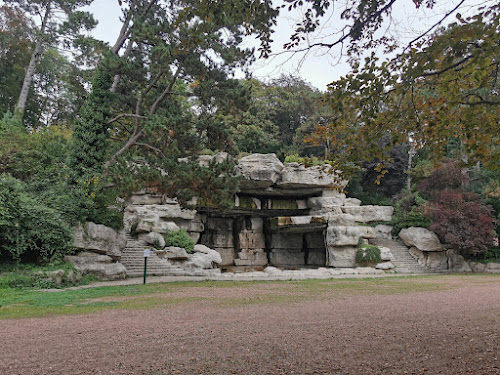 Jardin des Grottes à Cambrai