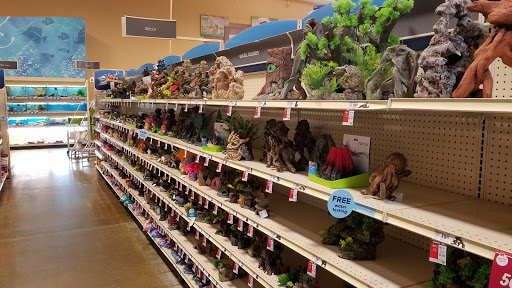 Pet Supply Store «PetSmart», reviews and photos, 2020 SW Westport Dr, Topeka, KS 66604, USA