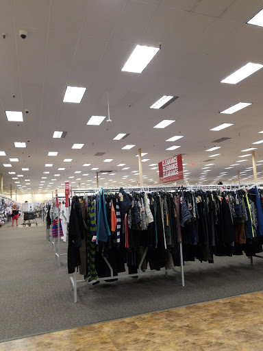 Clothing Store «Burlington Coat Factory», reviews and photos, 4293 Winston Ave #2, Covington, KY 41015, USA